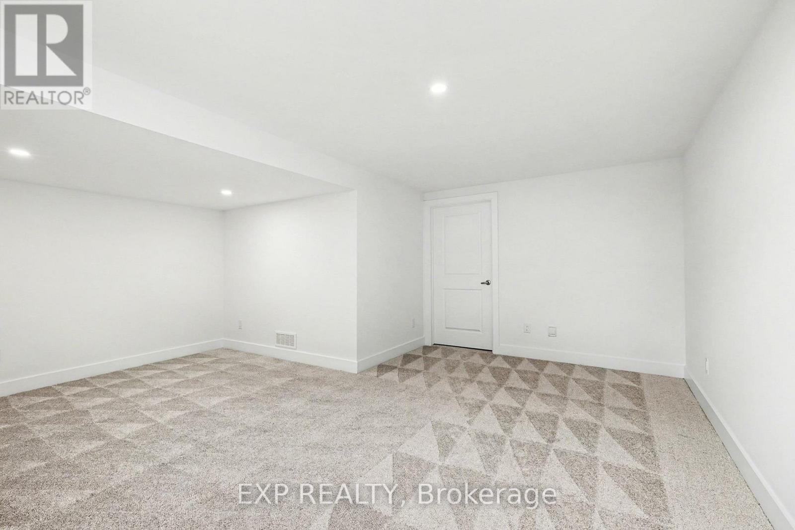 1186 Cope Drive, Ottawa, Ontario  K2S 3C4 - Photo 19 - X12868266