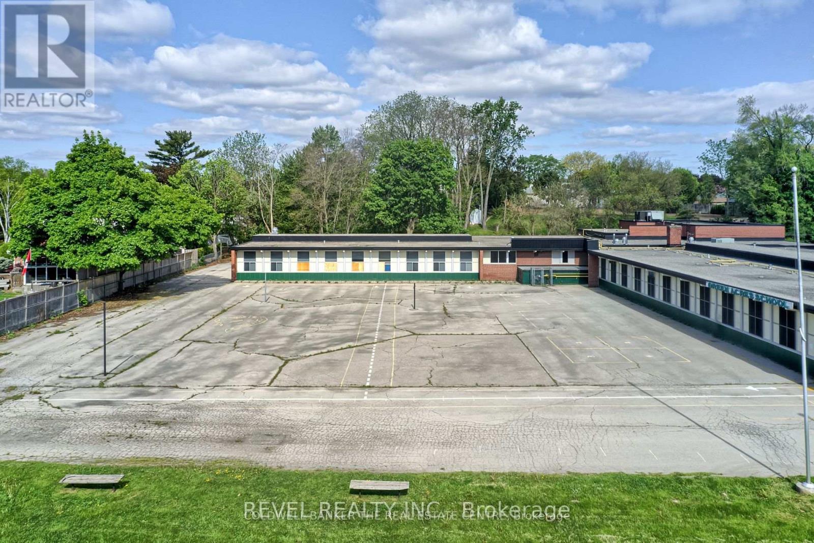 45 Randall Avenue, Hamilton (Stoney Creek), Ontario  L8G 2K8 - Photo 6 - X12861028