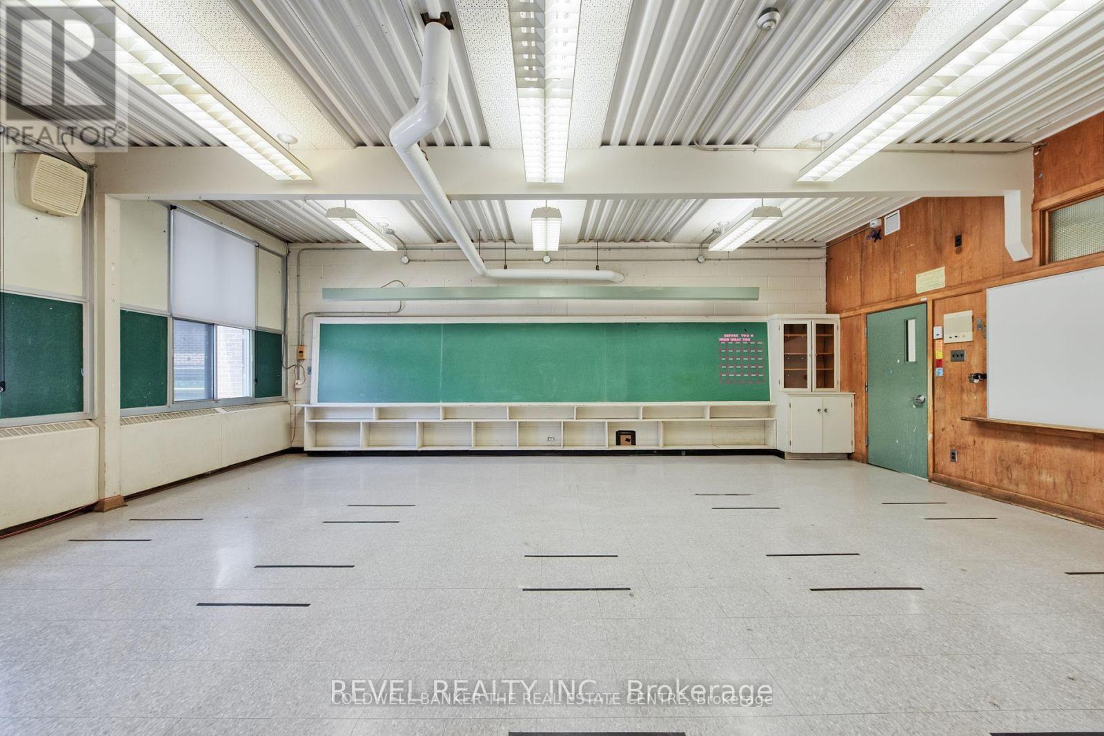 45 Randall Avenue, Hamilton (Stoney Creek), Ontario  L8G 2K8 - Photo 18 - X12861028