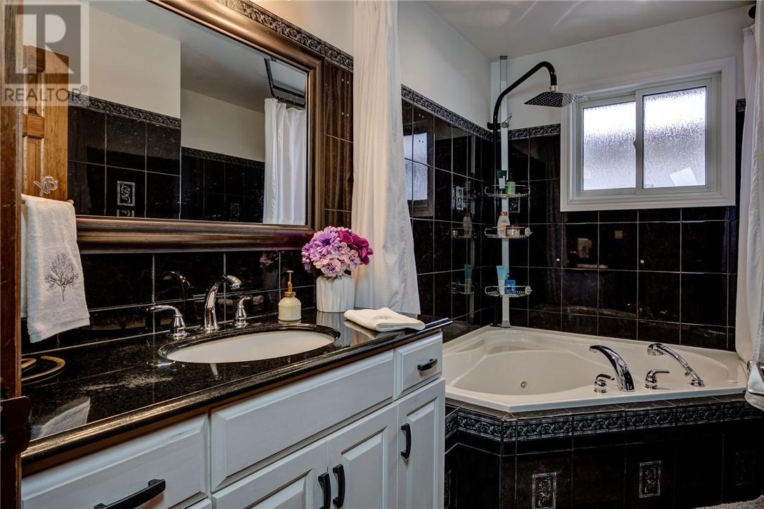 1556 Sandra Court, Val Caron, Ontario  P3N 1R7 - Photo 18 - 2126851