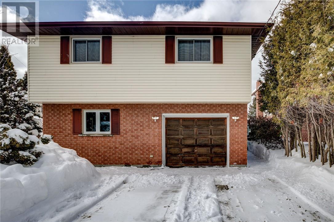 1556 Sandra Court, Val Caron, Ontario  P3N 1R7 - Photo 2 - 2126851