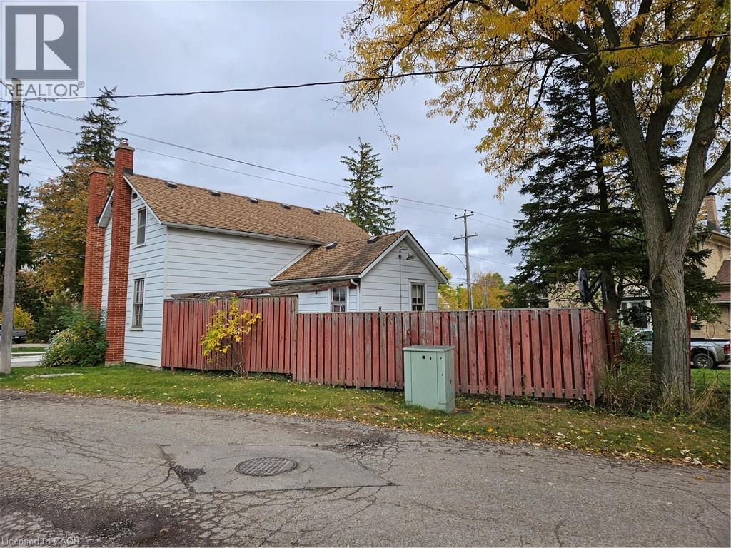 111 Snyder's Road W, Baden, Ontario  N3A 2M2 - Photo 4 - 40782151