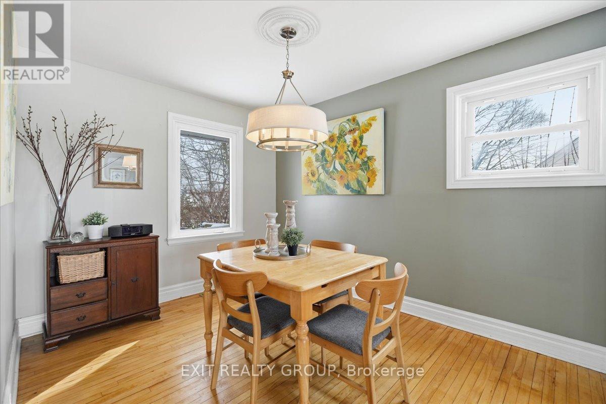 27 Fourth Avenue, Quinte West, Ontario  K8V 5N5 - Photo 15 - X12903426