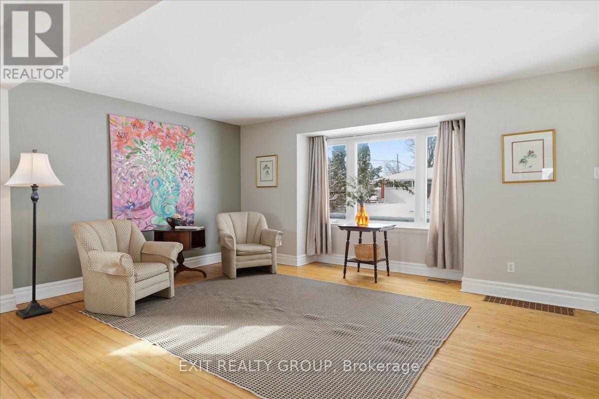 27 Fourth Avenue, Quinte West, Ontario  K8V 5N5 - Photo 16 - X12903426