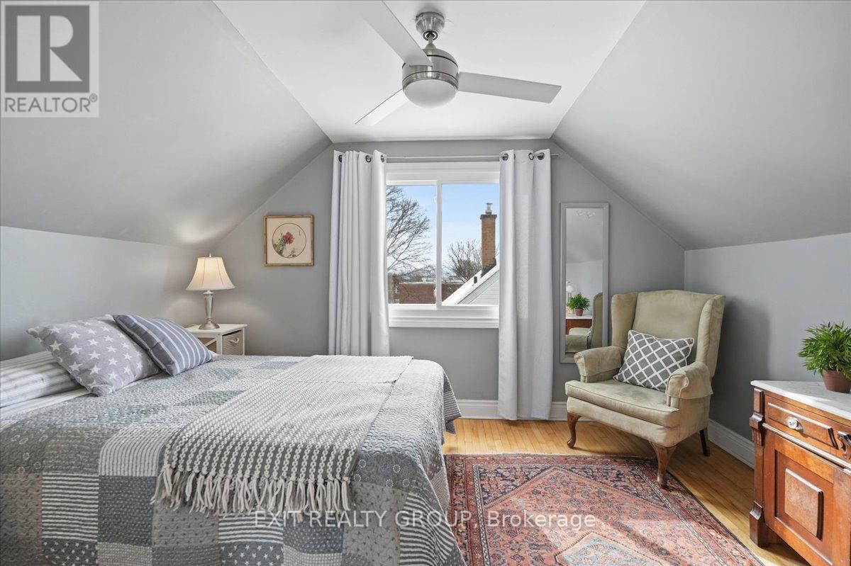 27 Fourth Avenue, Quinte West, Ontario  K8V 5N5 - Photo 21 - X12903426