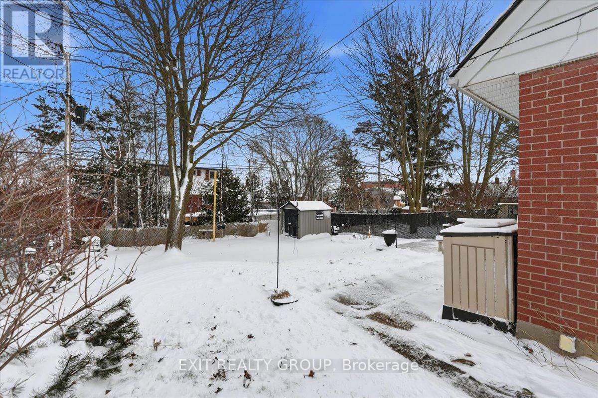 27 Fourth Avenue, Quinte West, Ontario  K8V 5N5 - Photo 25 - X12903426