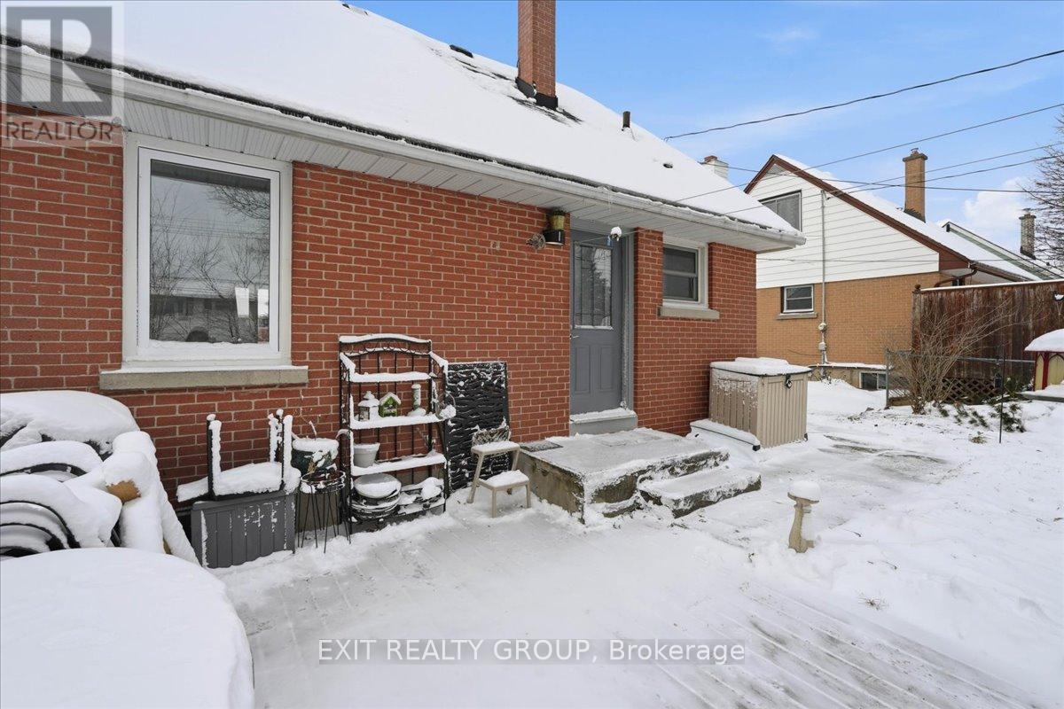 27 Fourth Avenue, Quinte West, Ontario  K8V 5N5 - Photo 27 - X12903426