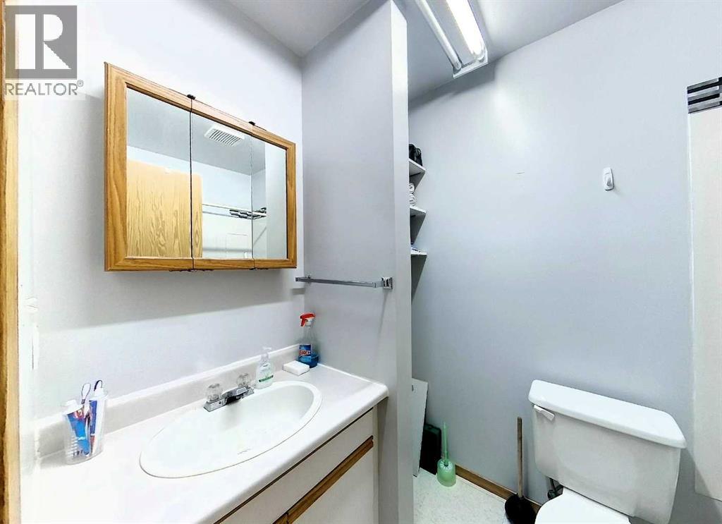 5015 7 Avenue, Edson, Alberta  T7E 1N7 - Photo 6 - A2123708