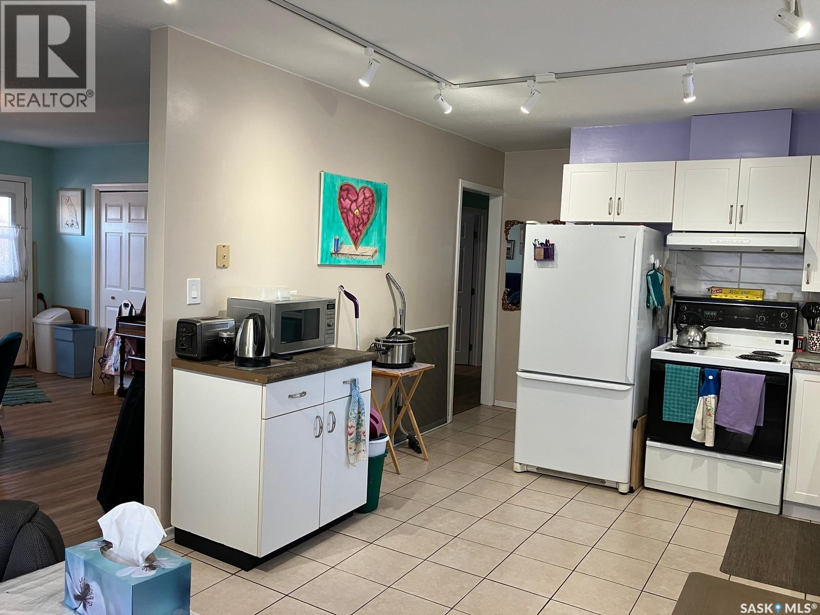 311 1st Street W, Nipawin, Saskatchewan  S0E 1E0 - Photo 9 - SK022016