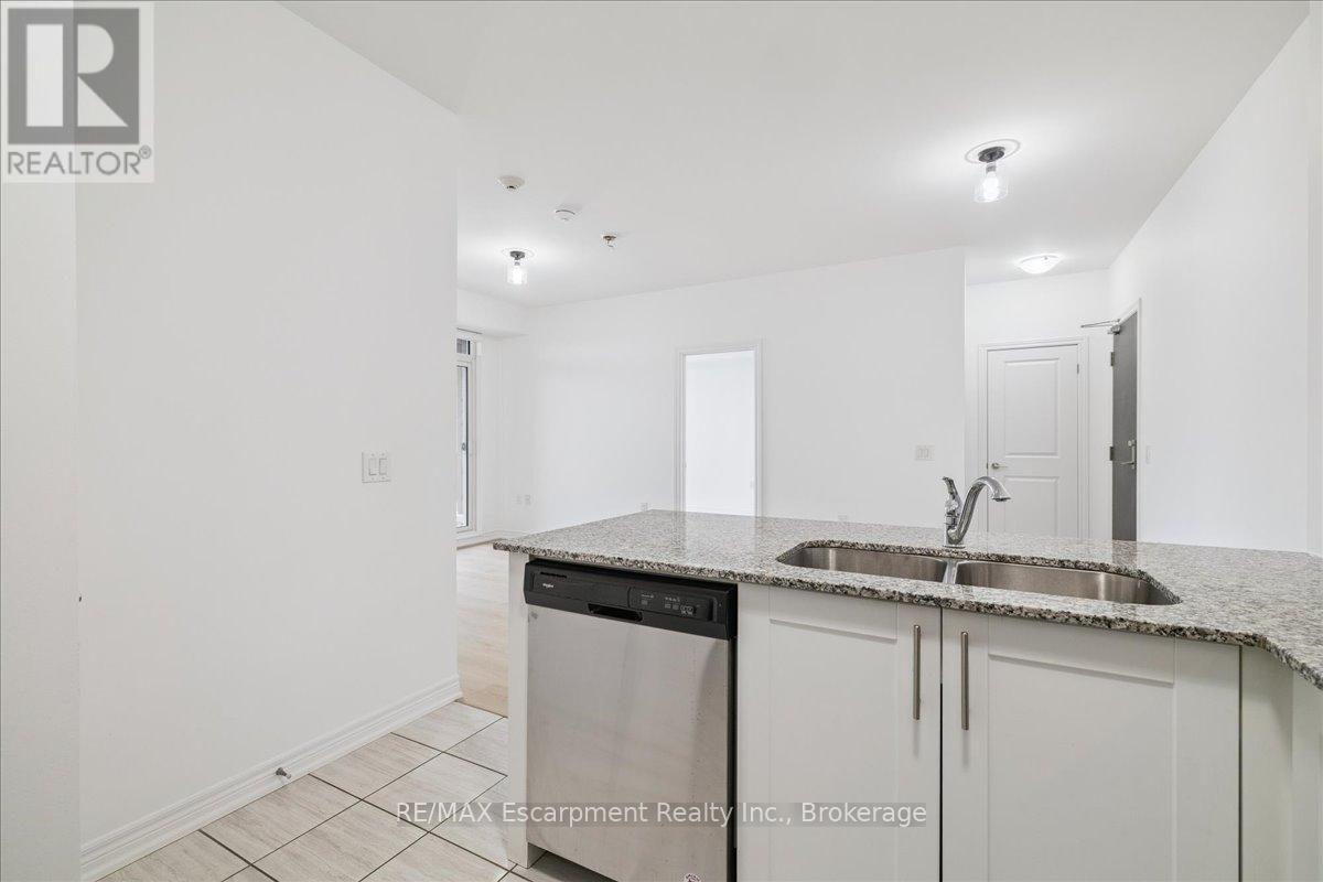 205 - 2393 Bronte Road, Oakville, Ontario  L6M 1P4 - Photo 16 - W12897480