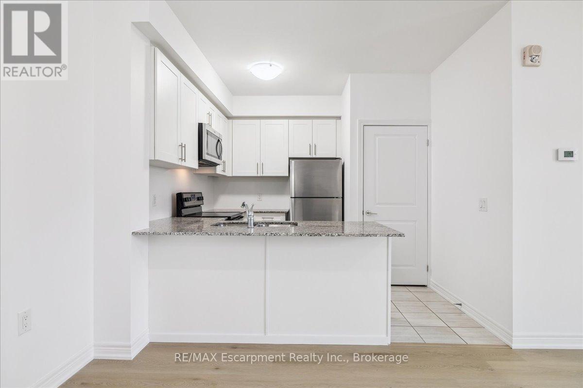 205 - 2393 Bronte Road, Oakville, Ontario  L6M 1P4 - Photo 13 - W12897480