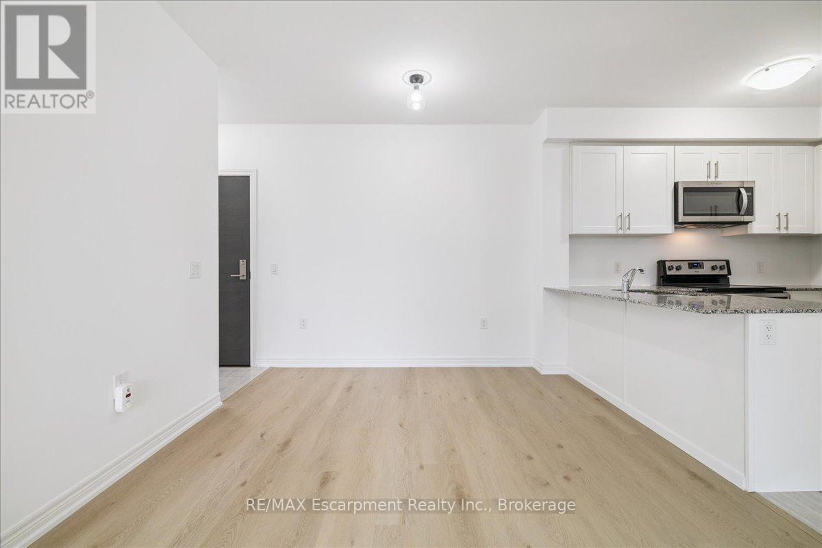 205 - 2393 Bronte Road, Oakville, Ontario  L6M 1P4 - Photo 11 - W12897480