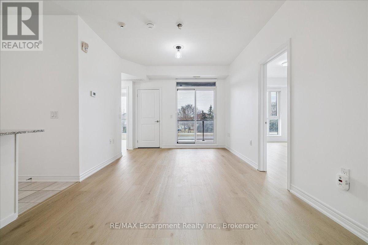 205 - 2393 Bronte Road, Oakville, Ontario  L6M 1P4 - Photo 5 - W12897480