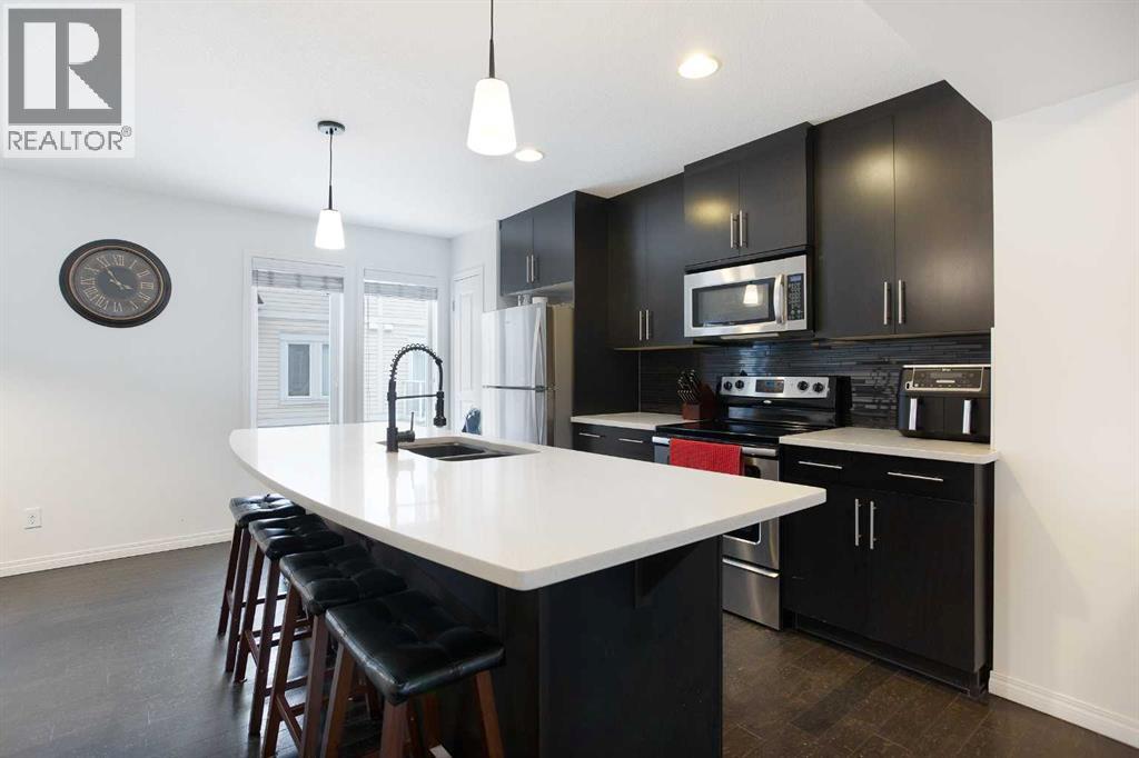 210 Auburn Bay Square SE, Calgary, Alberta  T3M 0Y9 - Photo 3 - A2288174