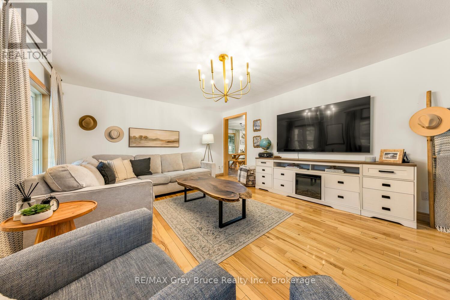 32 Sandy Pines Trail, South Bruce Peninsula, Ontario  N0H 2G0 - Photo 10 - X12903350