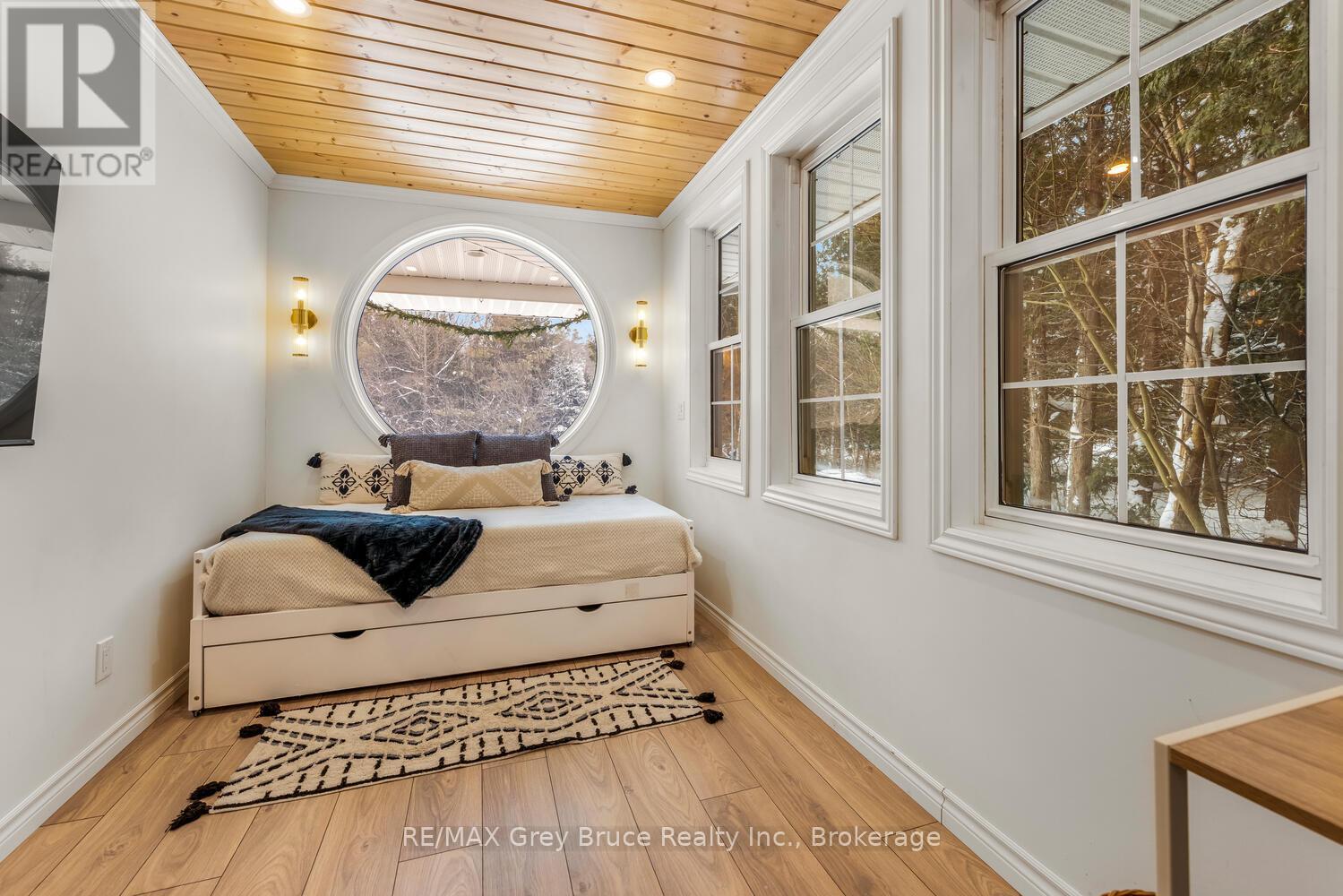 32 Sandy Pines Trail, South Bruce Peninsula, Ontario  N0H 2G0 - Photo 15 - X12903350