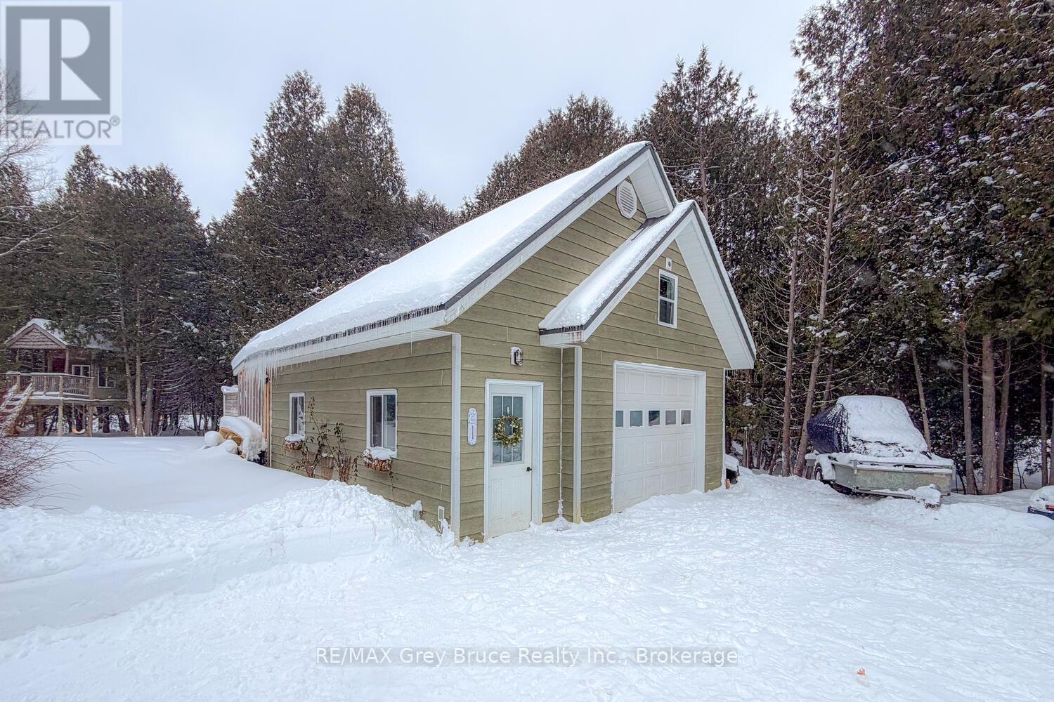 32 Sandy Pines Trail, South Bruce Peninsula, Ontario  N0H 2G0 - Photo 2 - X12903350