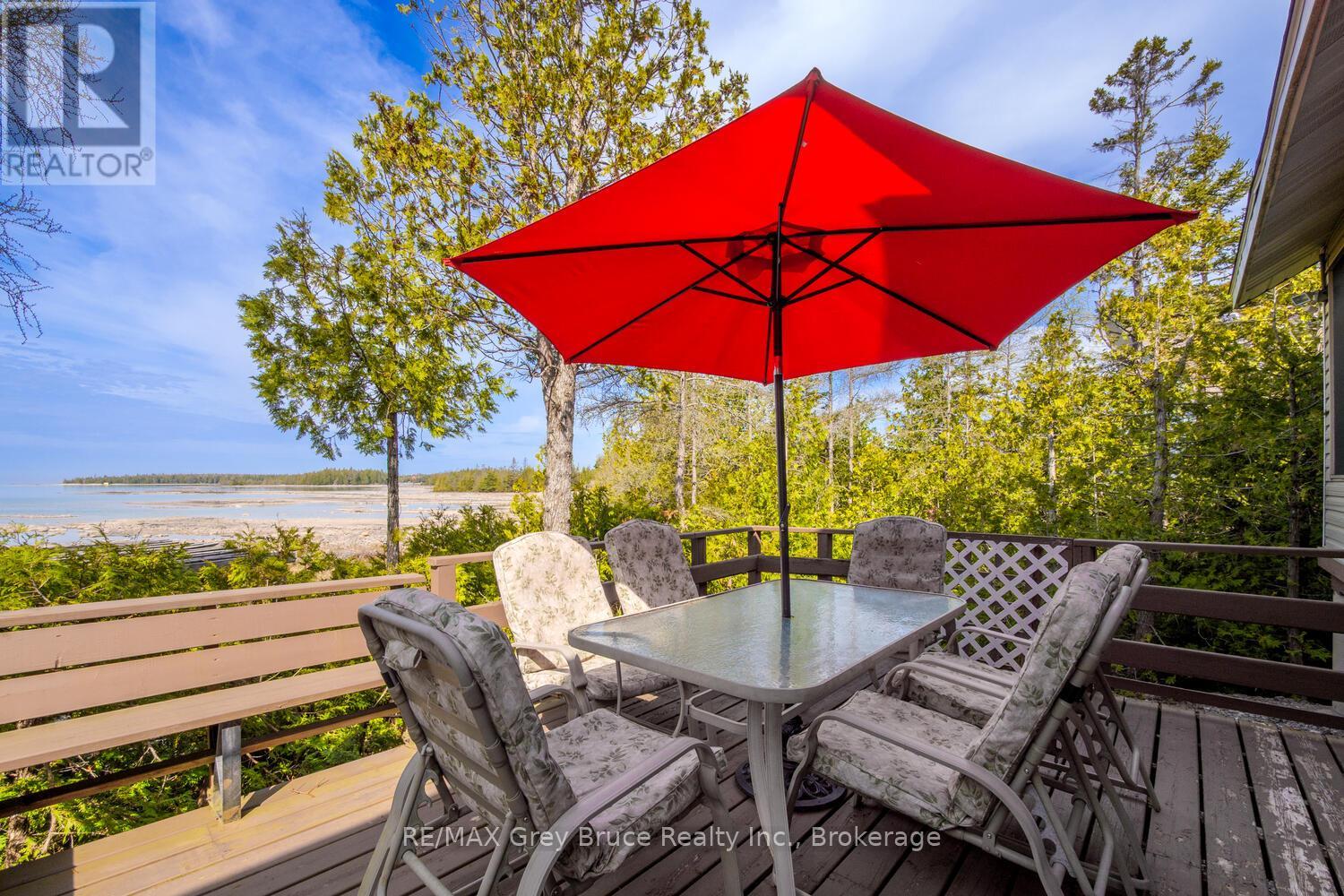 205 Eagle Road, Northern Bruce Peninsula, Ontario  N0H 2R0 - Photo 13 - X12903394