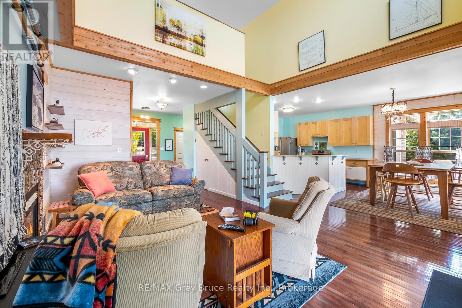 205 Eagle Road, Northern Bruce Peninsula, Ontario  N0H 2R0 - Photo 18 - X12903394