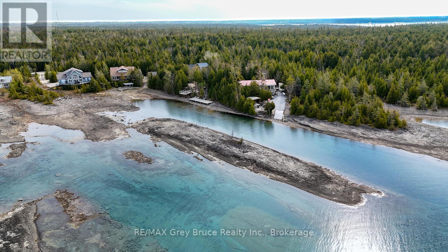 205 Eagle Road, Northern Bruce Peninsula, Ontario  N0H 2R0 - Photo 2 - X12903394