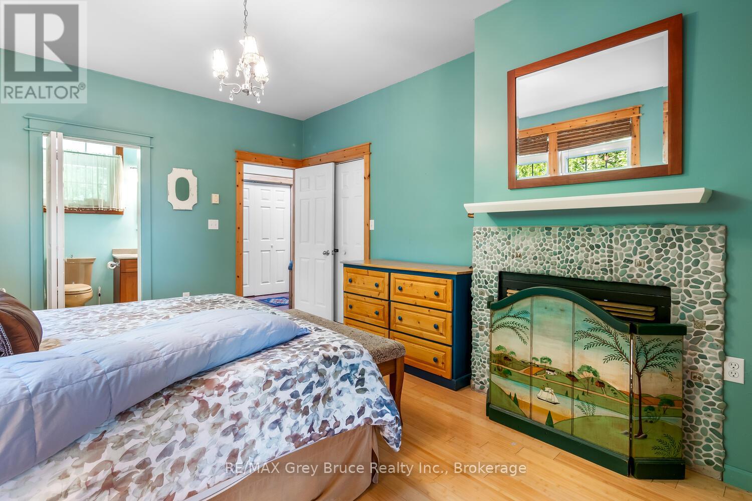 205 Eagle Road, Northern Bruce Peninsula, Ontario  N0H 2R0 - Photo 25 - X12903394