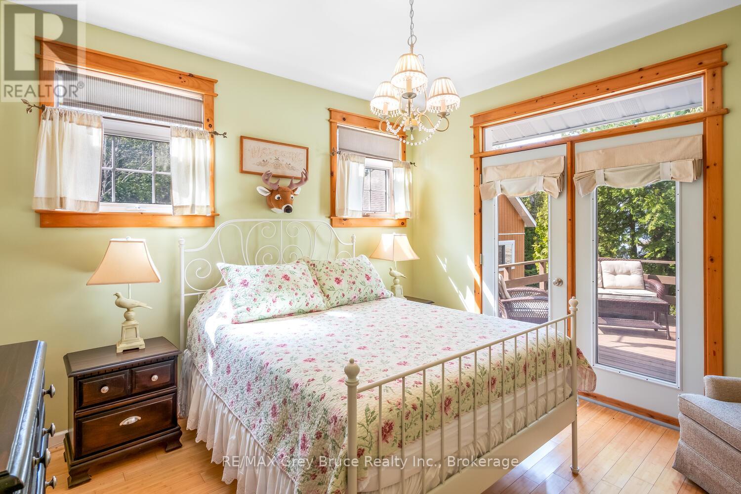 205 Eagle Road, Northern Bruce Peninsula, Ontario  N0H 2R0 - Photo 27 - X12903394