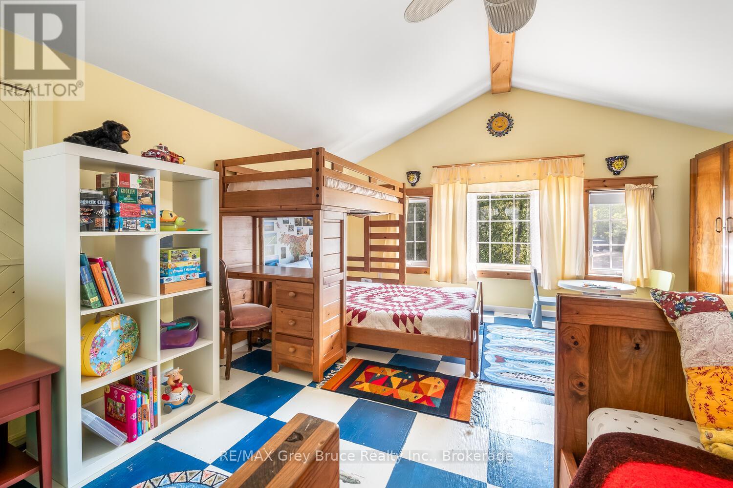 205 Eagle Road, Northern Bruce Peninsula, Ontario  N0H 2R0 - Photo 29 - X12903394