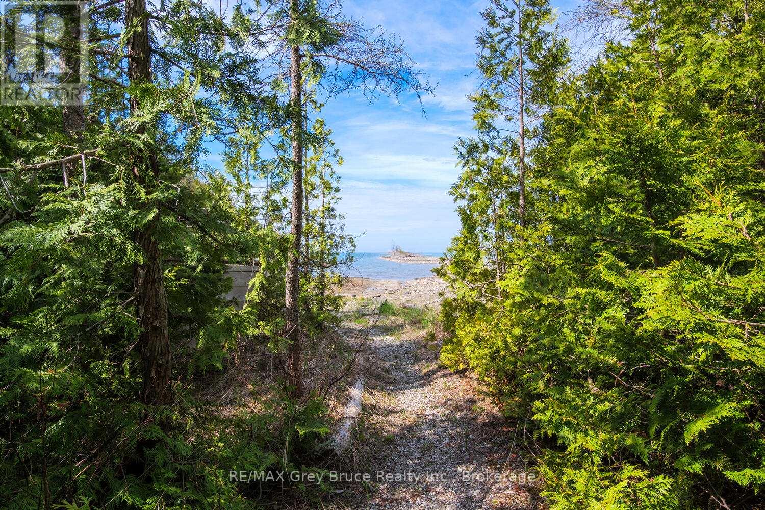 205 Eagle Road, Northern Bruce Peninsula, Ontario  N0H 2R0 - Photo 36 - X12903394