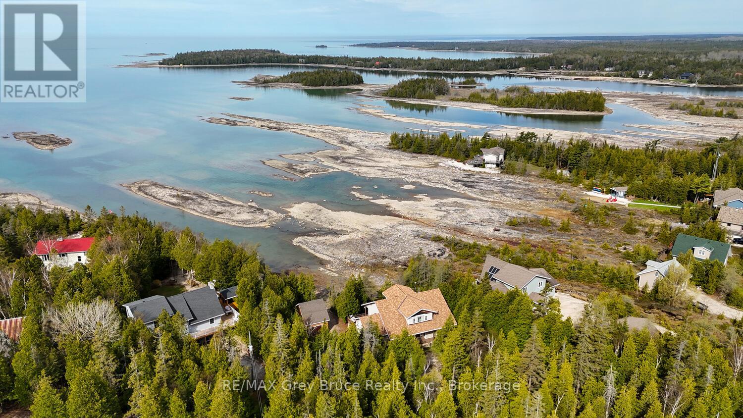 205 Eagle Road, Northern Bruce Peninsula, Ontario  N0H 2R0 - Photo 4 - X12903394