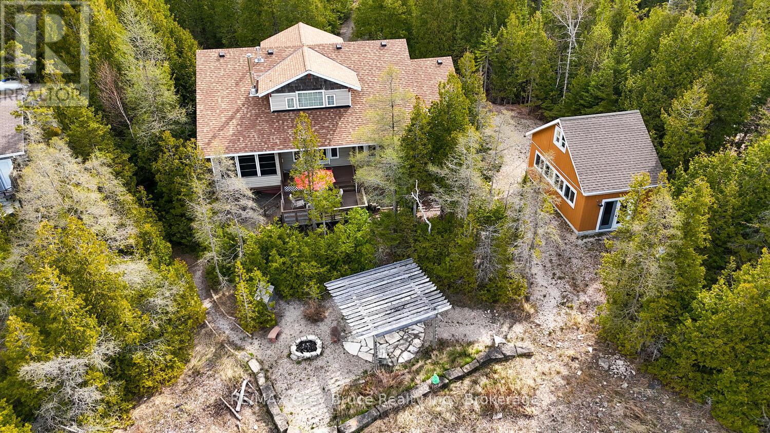 205 Eagle Road, Northern Bruce Peninsula, Ontario  N0H 2R0 - Photo 5 - X12903394