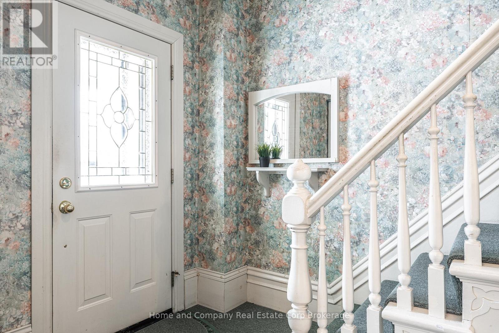 96 Falstaff Street, Stratford, Ontario N5A 3T5 - Photo 4 - X12903468