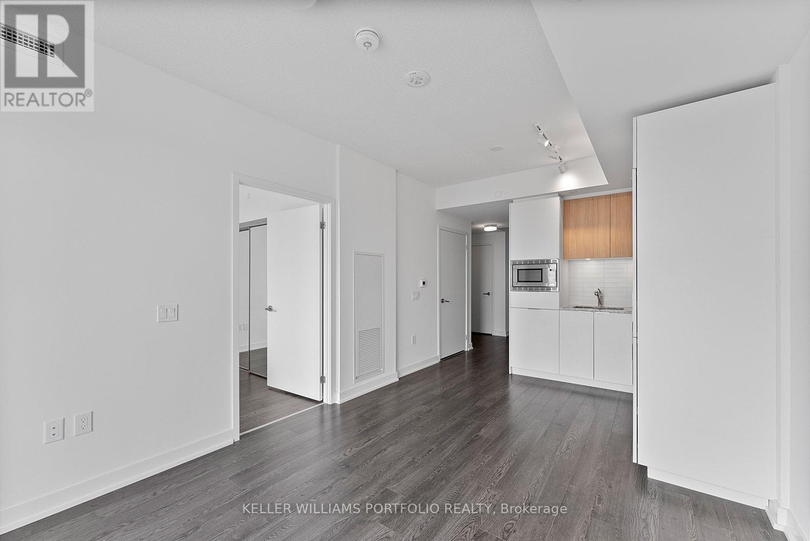 2512 - 50 O'neill Road, Toronto, Ontario  M3C 0R1 - Photo 10 - C12903342