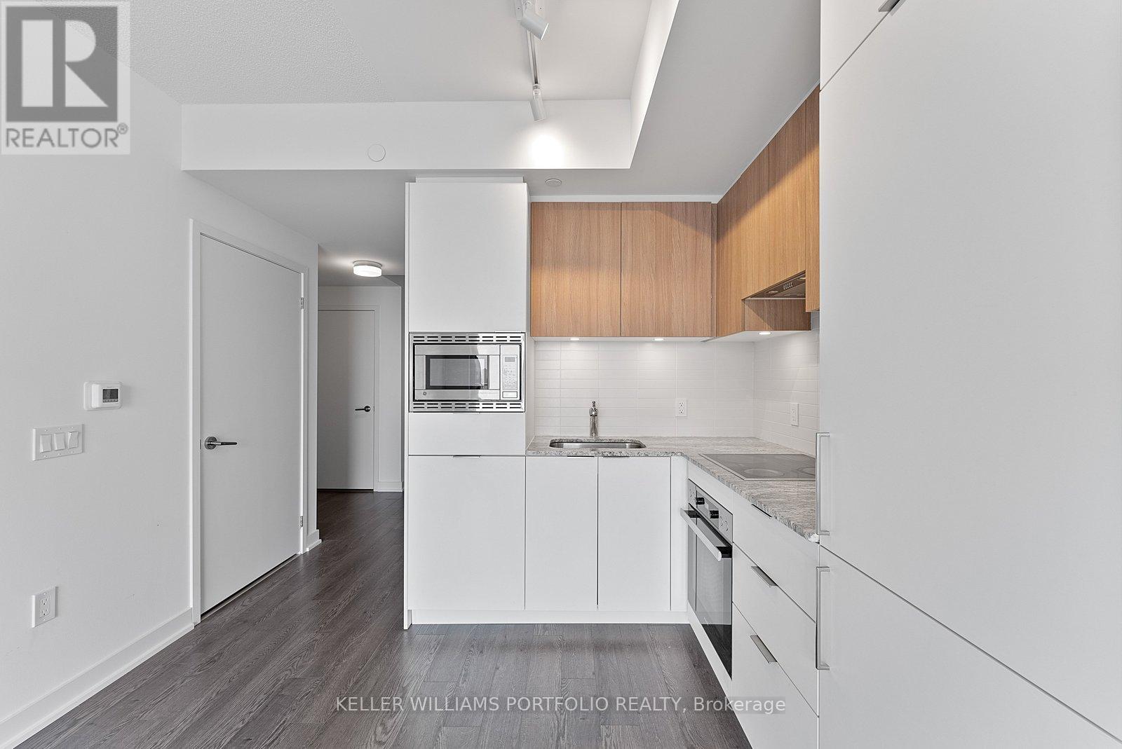 2512 - 50 O'neill Road, Toronto, Ontario  M3C 0R1 - Photo 11 - C12903342