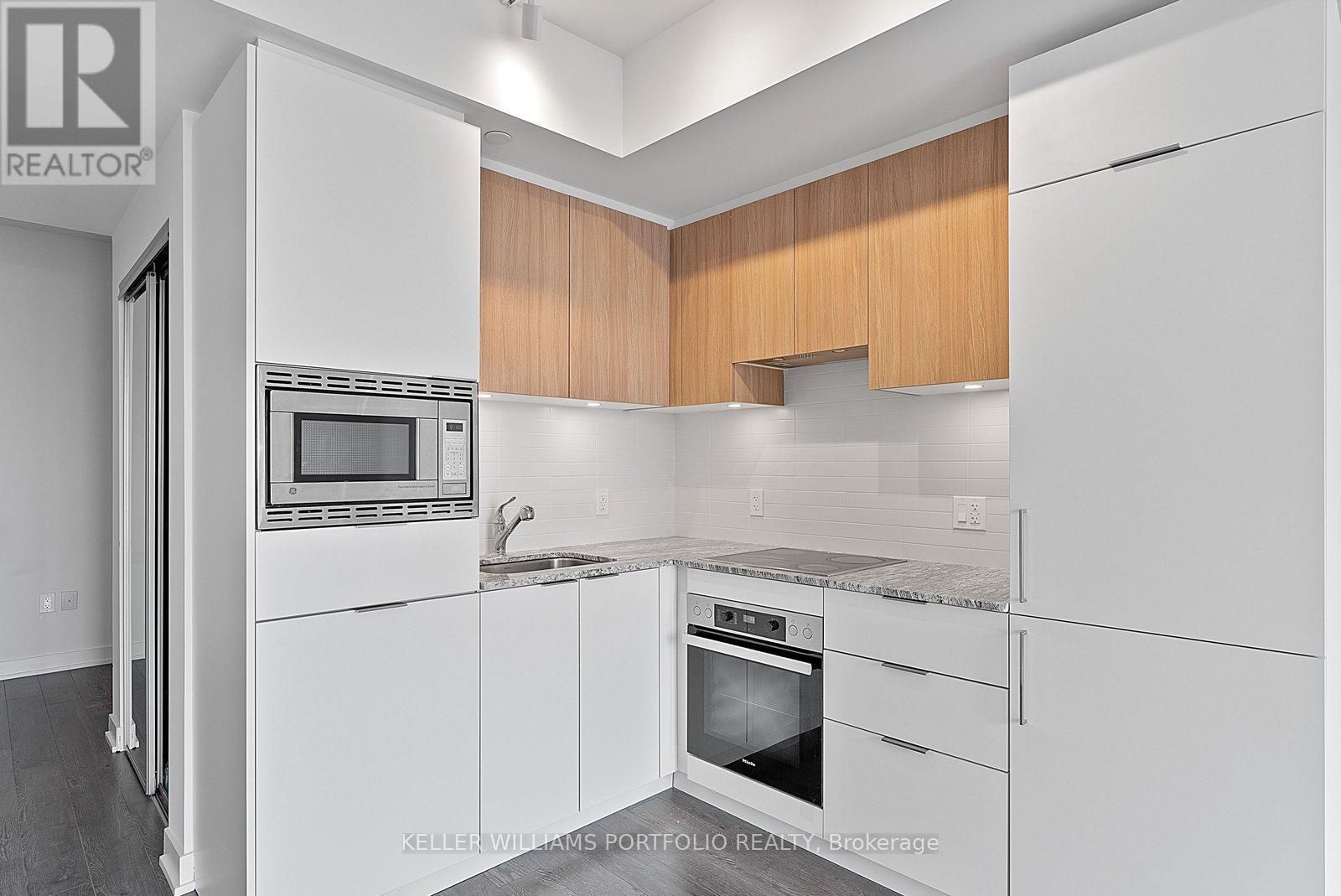 2512 - 50 O'neill Road, Toronto, Ontario  M3C 0R1 - Photo 12 - C12903342