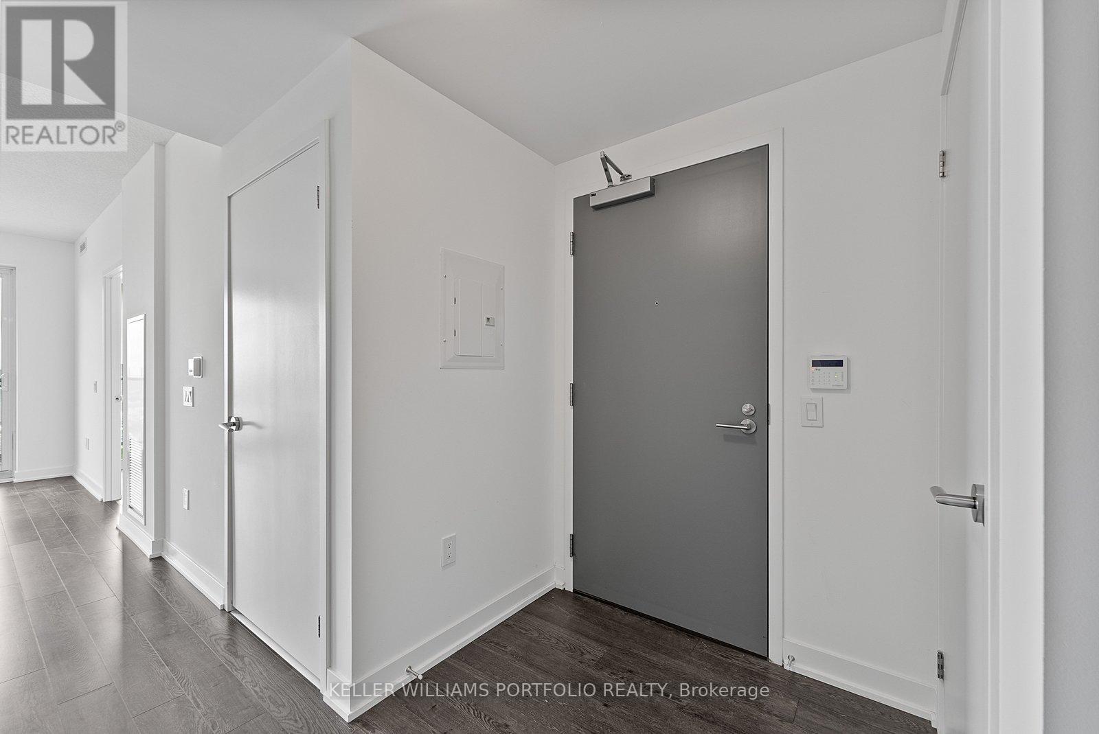 2512 - 50 O'neill Road, Toronto, Ontario  M3C 0R1 - Photo 3 - C12903342