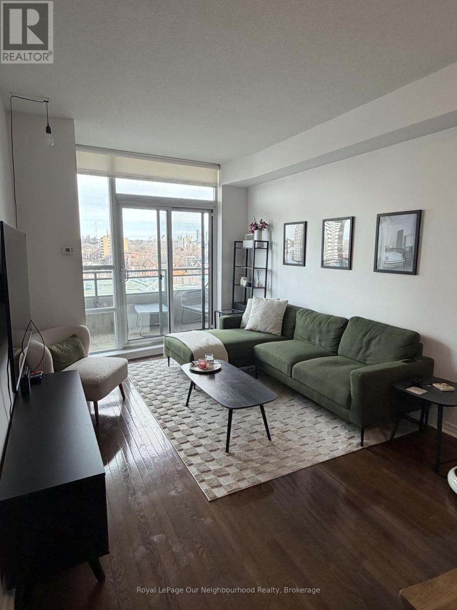 806 - 736 SPADINA AVENUE, Toronto, Ontario