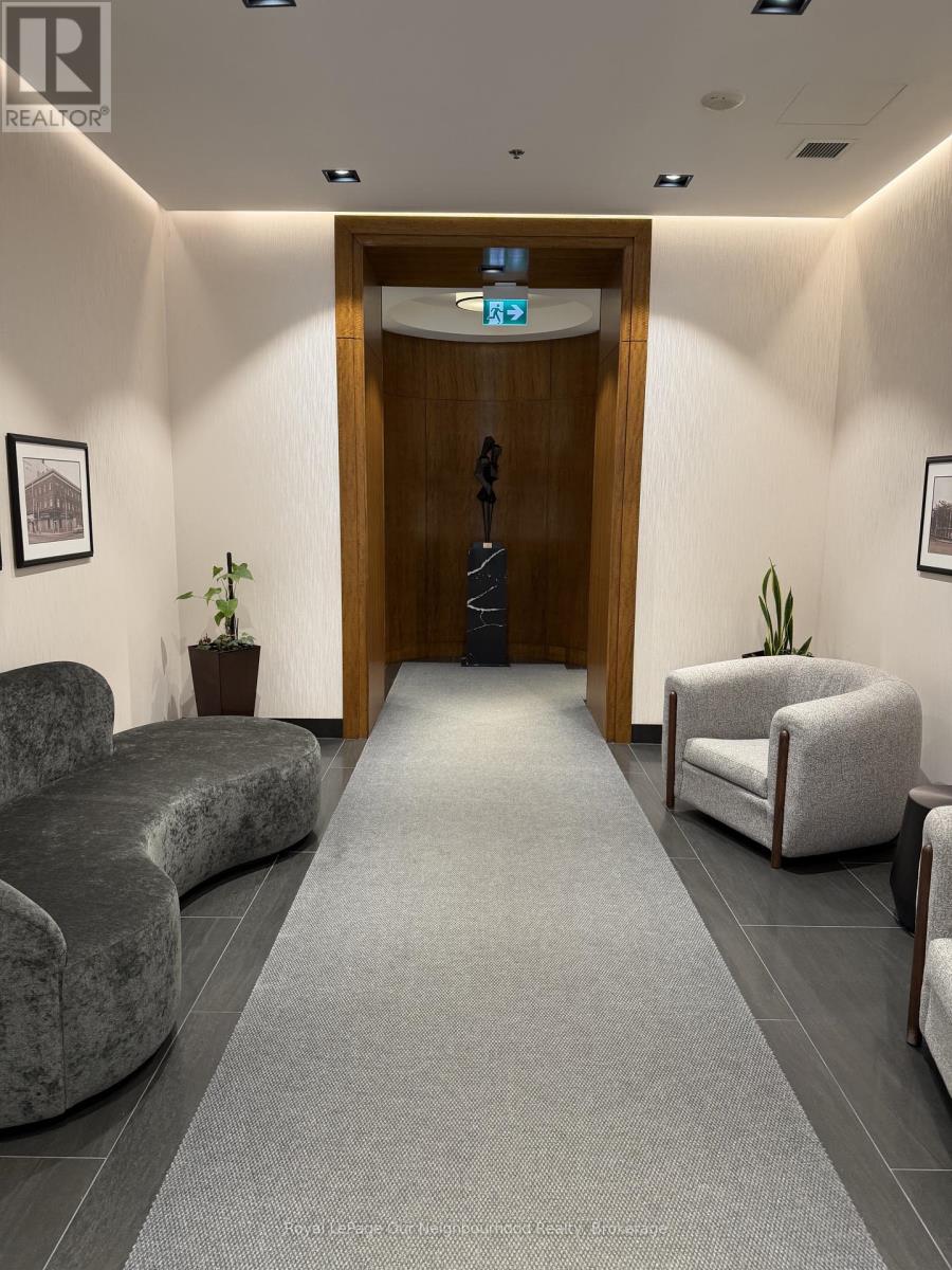 806 - 736 Spadina Avenue, Toronto, Ontario  M5S 2J6 - Photo 13 - C12903354