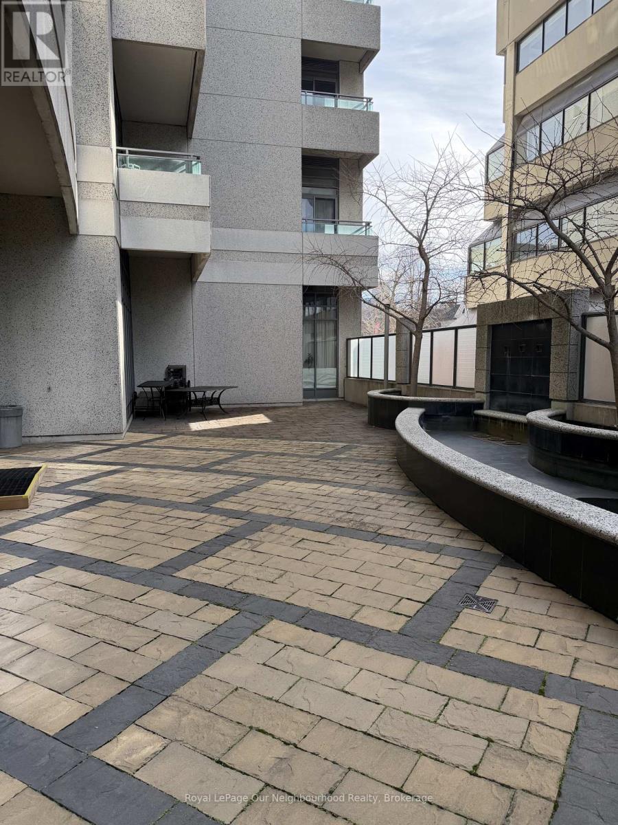 806 - 736 Spadina Avenue, Toronto, Ontario  M5S 2J6 - Photo 15 - C12903354