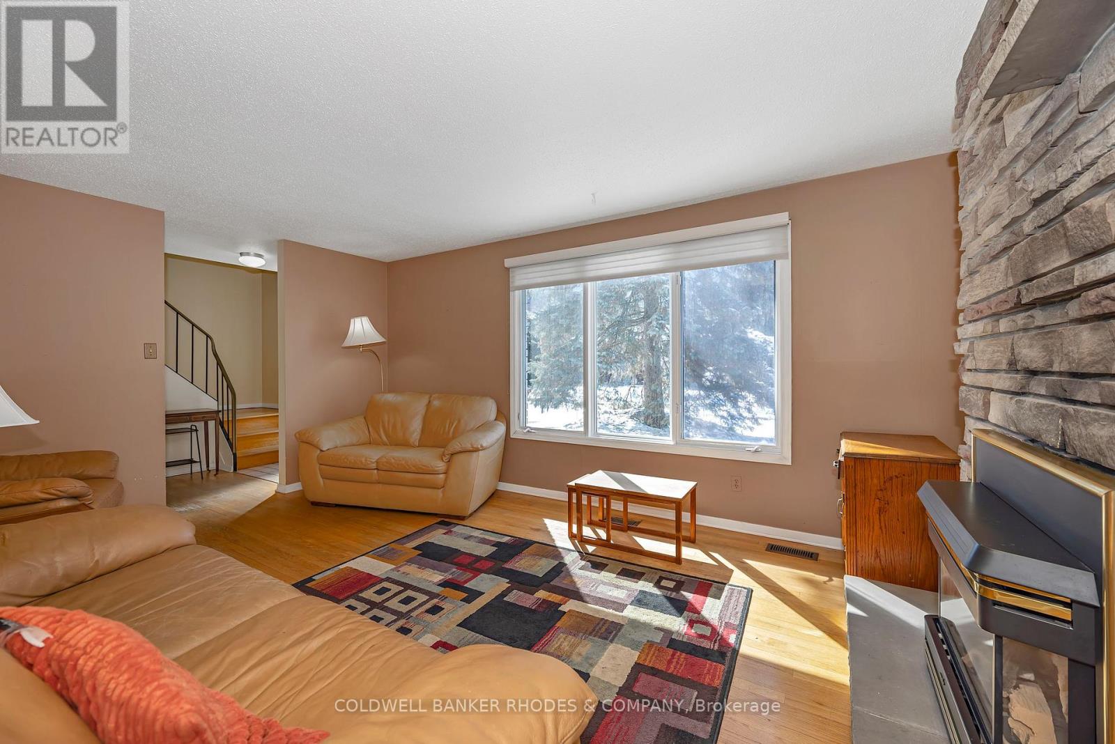22 Dayton Crescent, Ottawa, Ontario K2H 7N9 - Photo 6 - X12903338