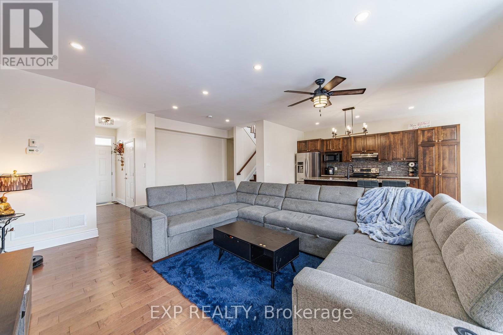 106 Bert Hall Street, Arnprior, Ontario K7S 0G9 - Photo 4 - X12903414