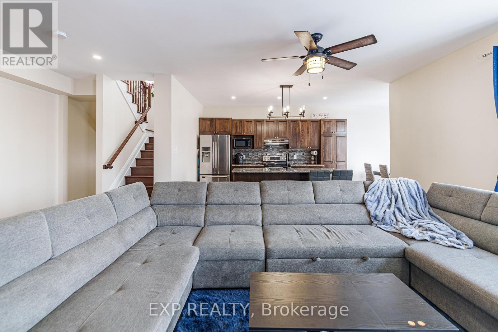 106 Bert Hall Street, Arnprior, Ontario K7S 0G9 - Photo 5 - X12903414