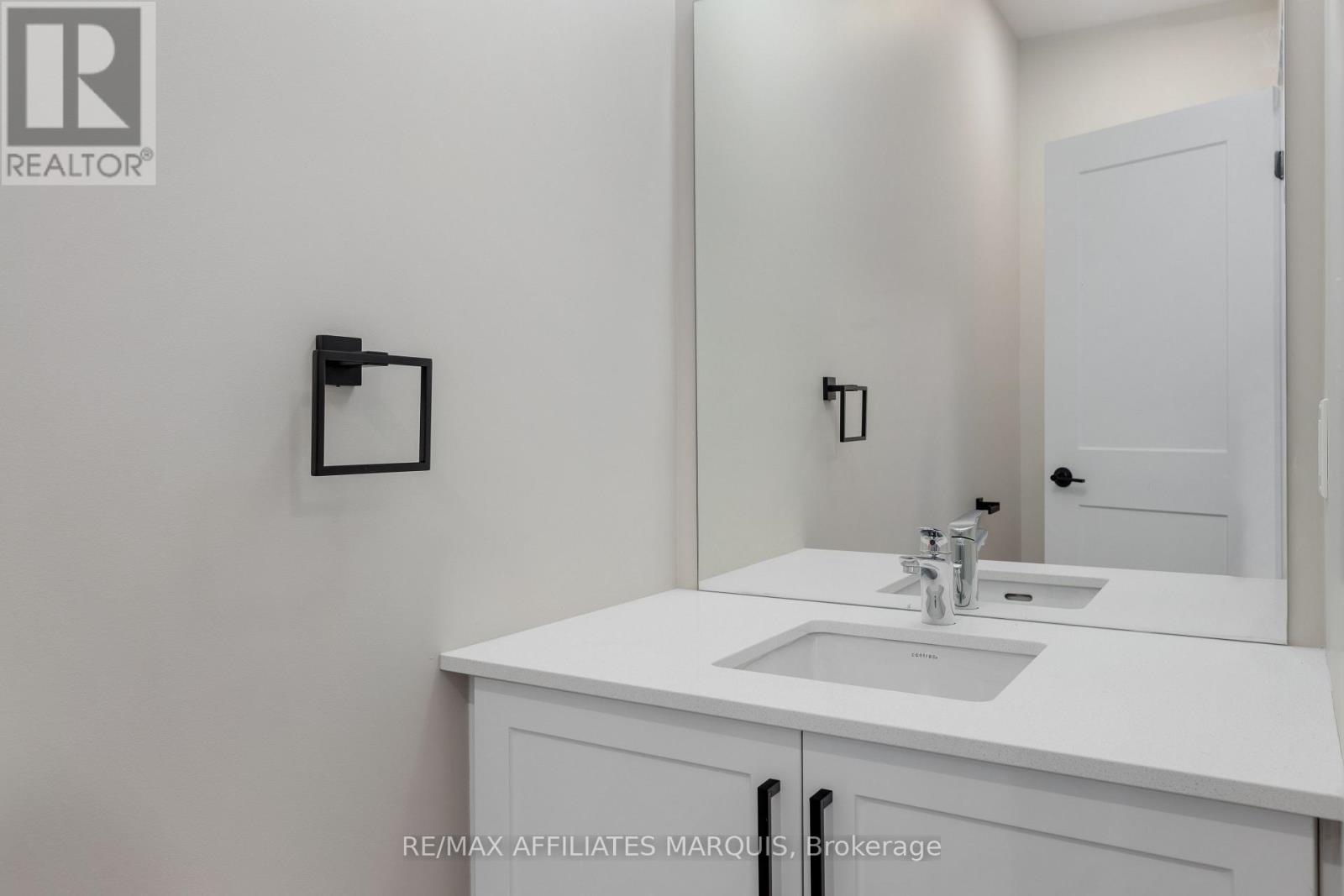 51 Ferrara Drive, Smiths Falls, Ontario  K7A 0A2 - Photo 6 - X12903472