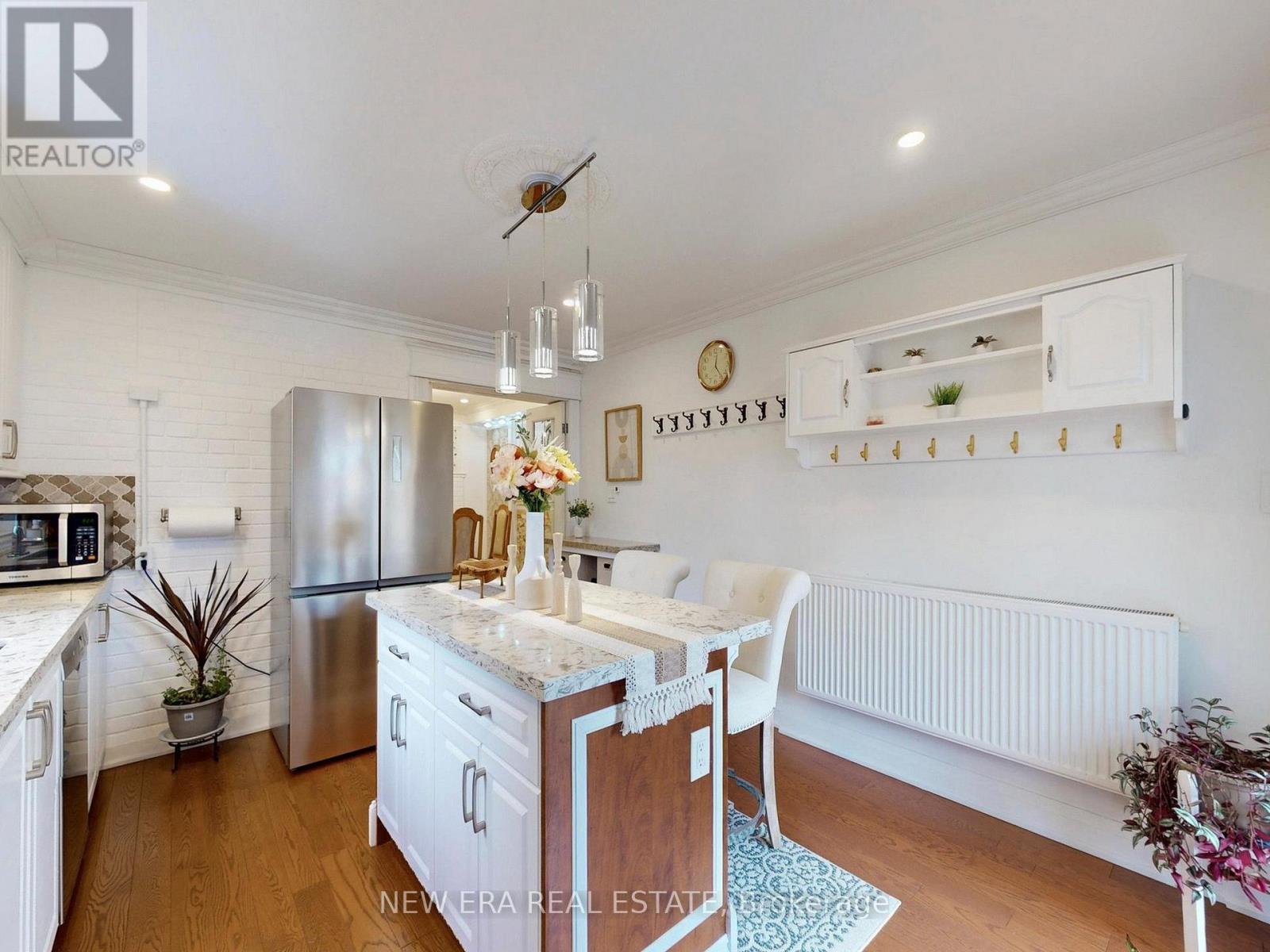 96 Highfield Road, Toronto, Ontario  M4L 2V1 - Photo 13 - E12903422