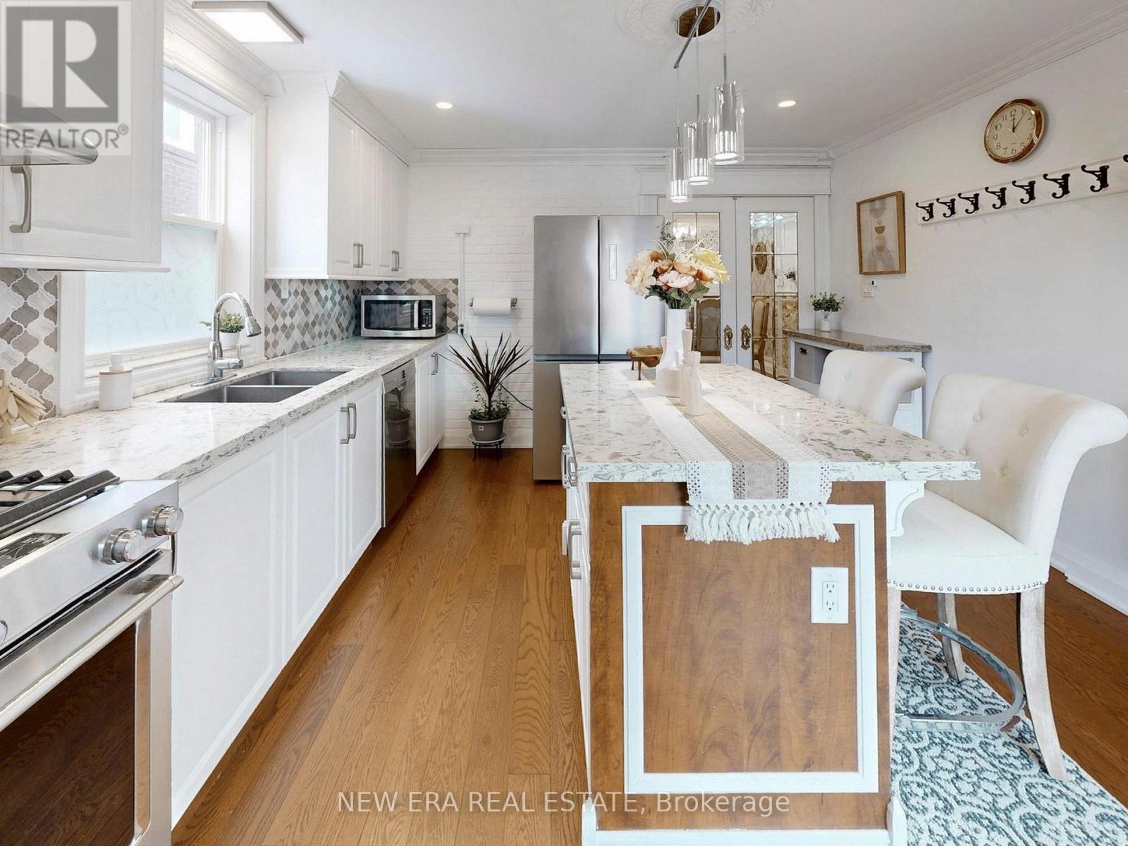 96 Highfield Road, Toronto, Ontario  M4L 2V1 - Photo 14 - E12903422