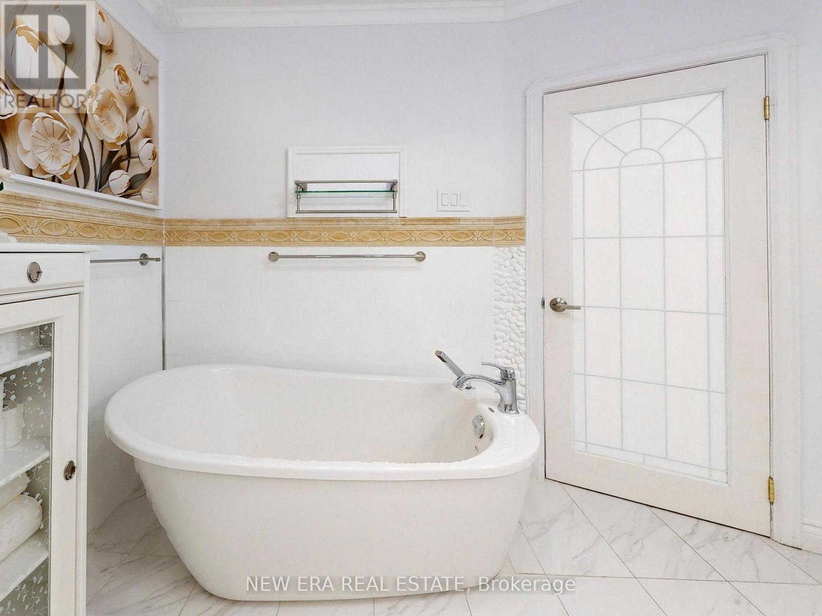 96 Highfield Road, Toronto, Ontario  M4L 2V1 - Photo 31 - E12903422