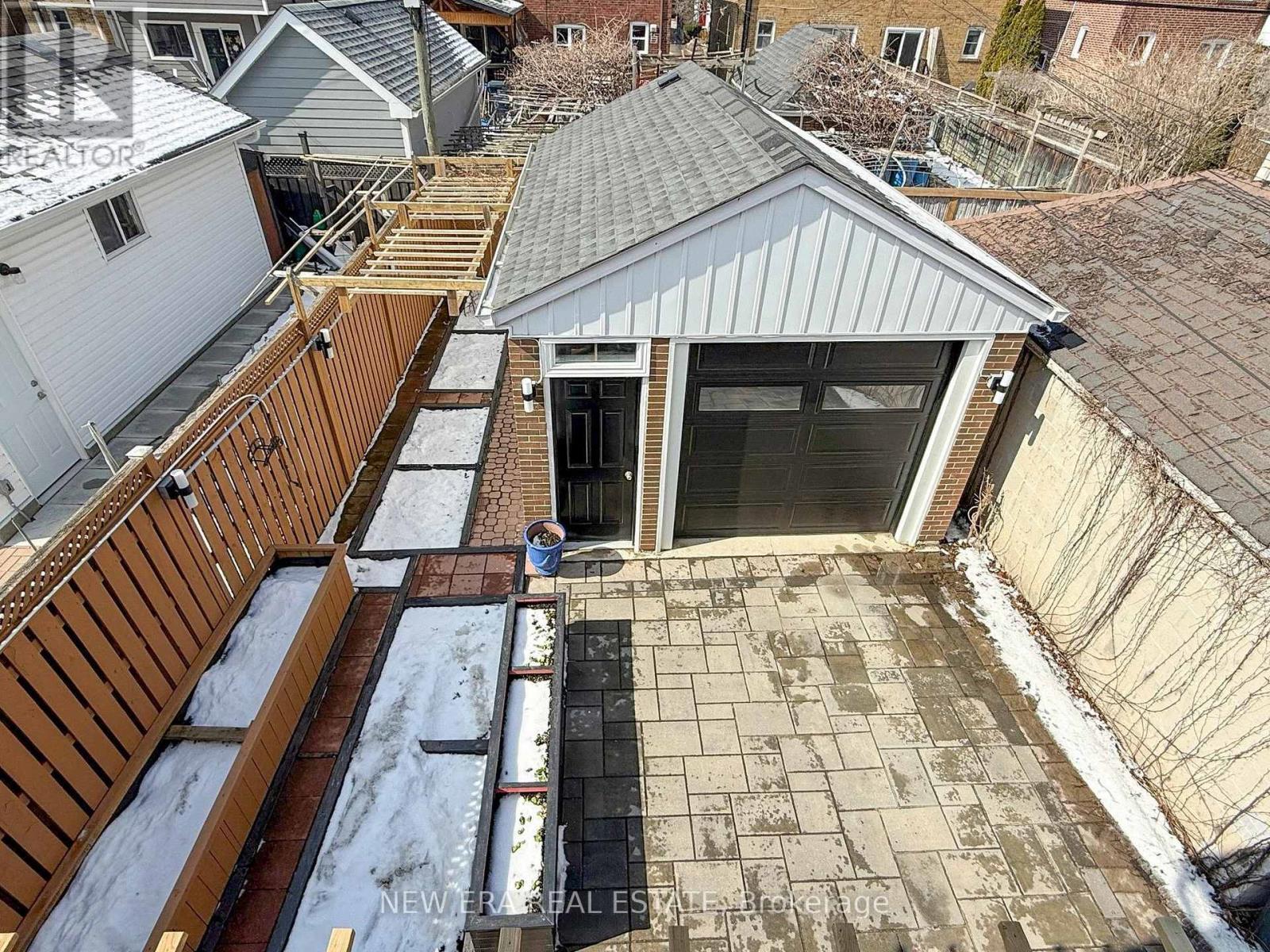 96 Highfield Road, Toronto, Ontario  M4L 2V1 - Photo 42 - E12903422