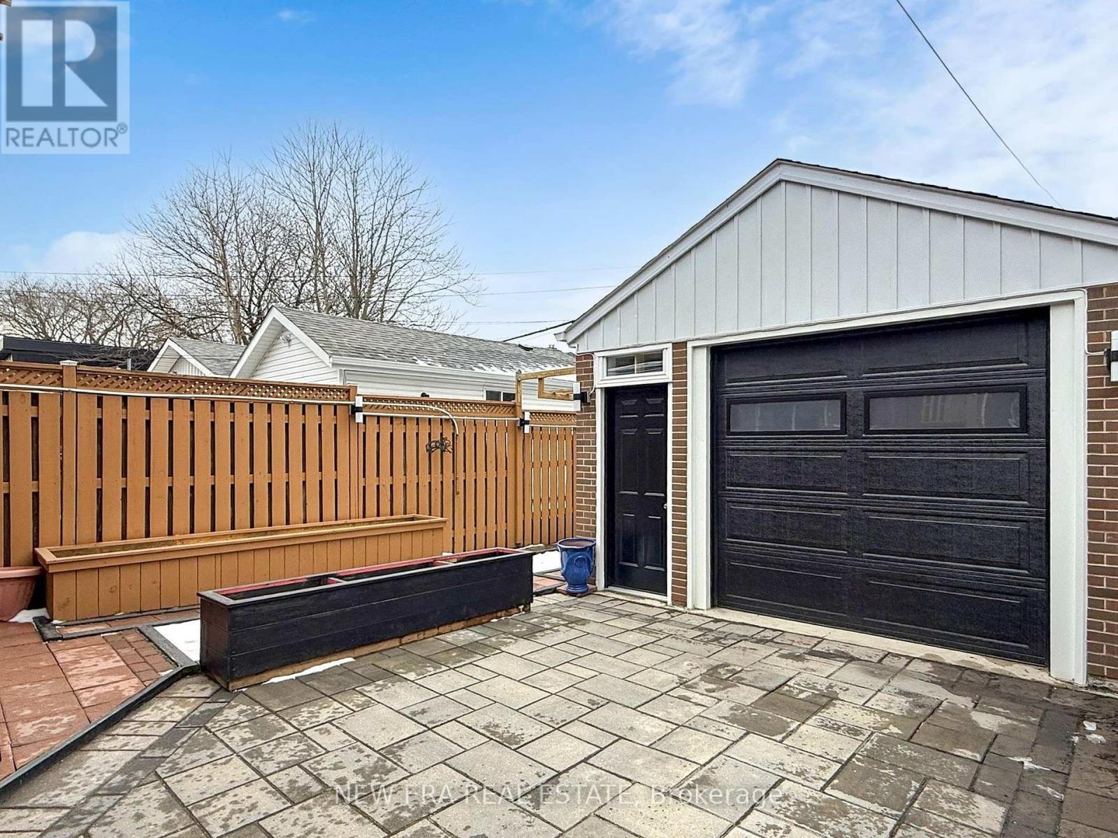 96 Highfield Road, Toronto, Ontario  M4L 2V1 - Photo 43 - E12903422