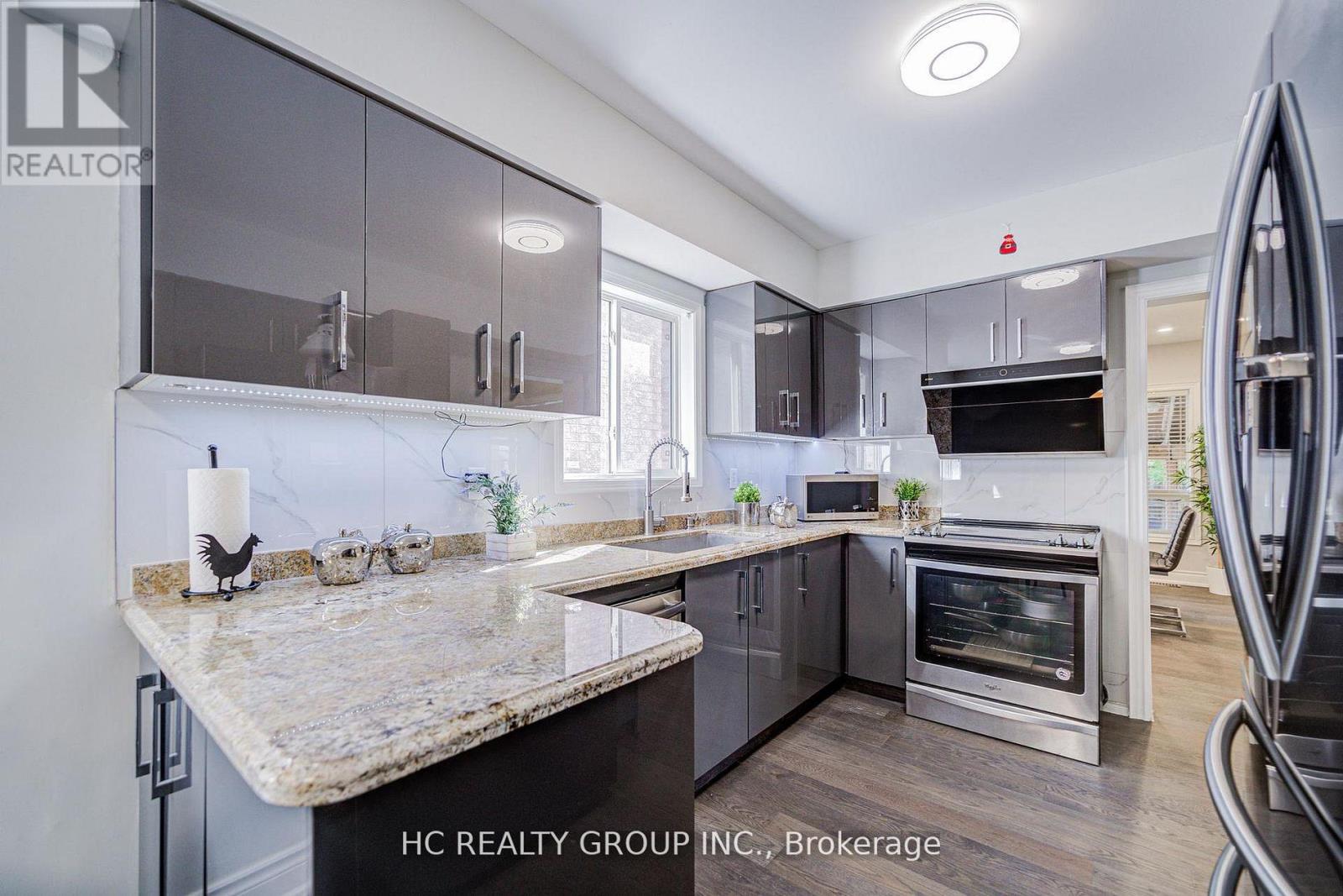 483 Menczel Crescent, Newmarket, Ontario  L3X 2P6 - Photo 14 - N12903440