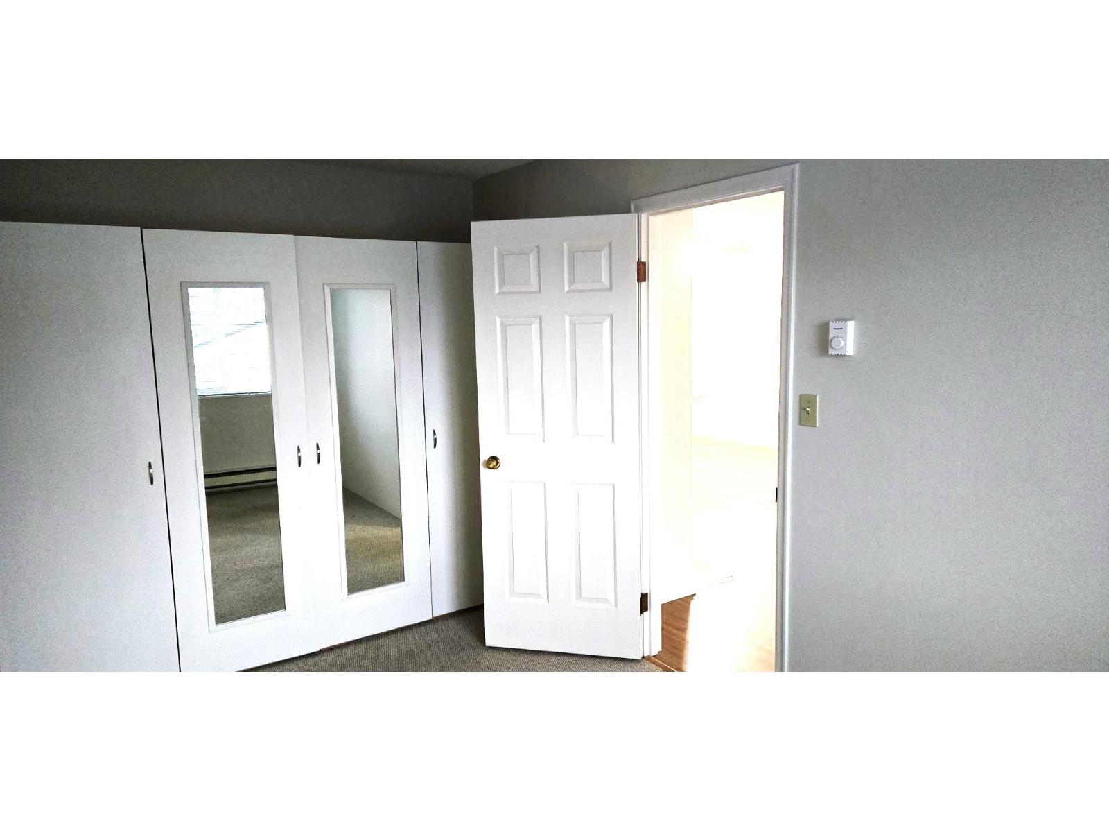 306 1354 Winter Street, White Rock, British Columbia  V4B 3Y1 - Photo 1 - R3077813