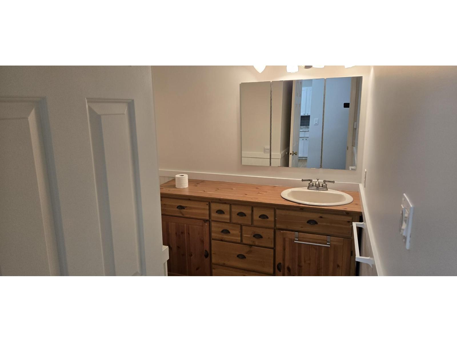 306 1354 Winter Street, White Rock, British Columbia  V4B 3Y1 - Photo 7 - R3077813